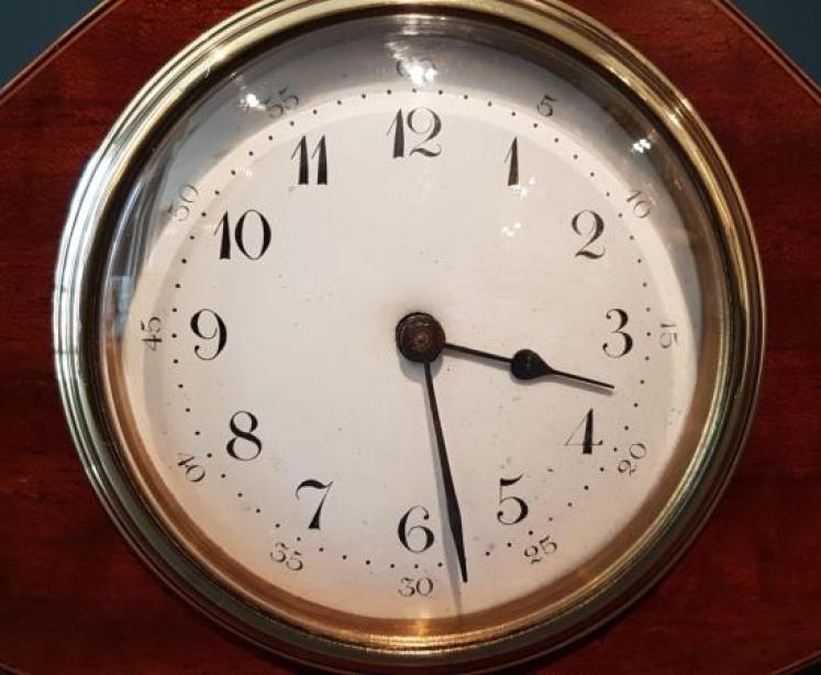 Fine Quality Edwardian Inlaid Mahogany Mantel Clock - Image 4