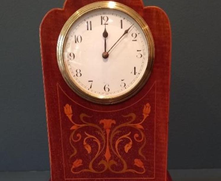 Fine Edwardian Period Scalloped Top Inlaid Mantel Clock - Image 1