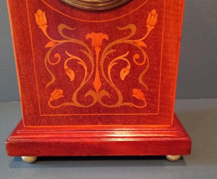 Fine Edwardian Period Scalloped Top Inlaid Mantel Clock - Image 3