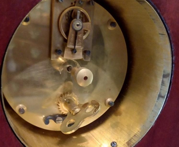 Fine Edwardian Period Scalloped Top Inlaid Mantel Clock - Image 5