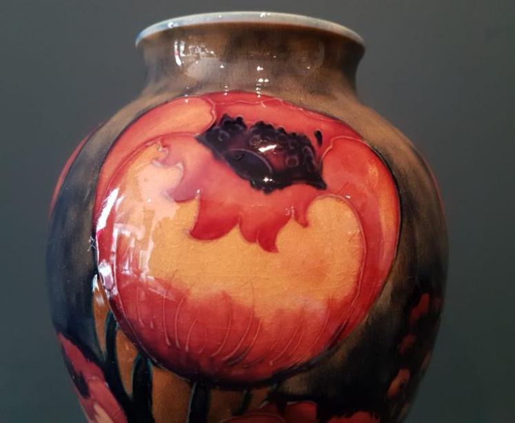 Impressive Moorcroft Big Poppy Vase - Image 6