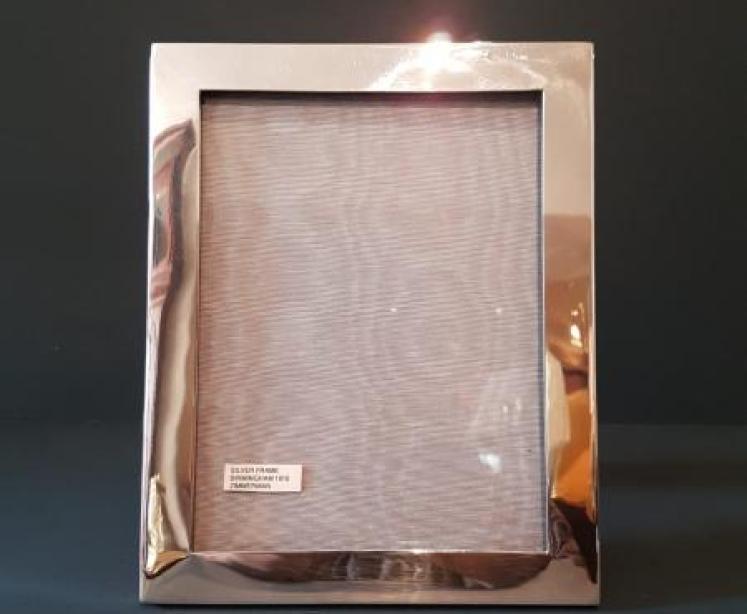 George V Period Silver Photo Frame - Image 1