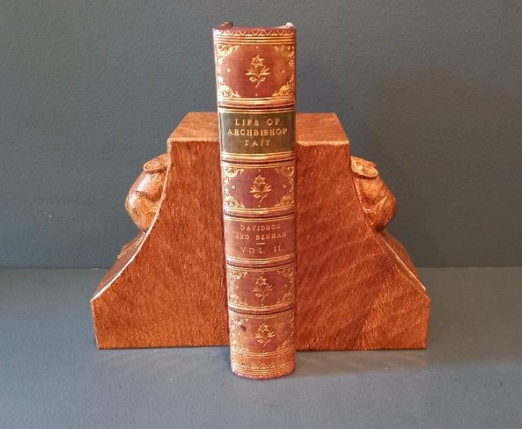 Pair of Mouseman Adzed Oak Bookends - Image 5