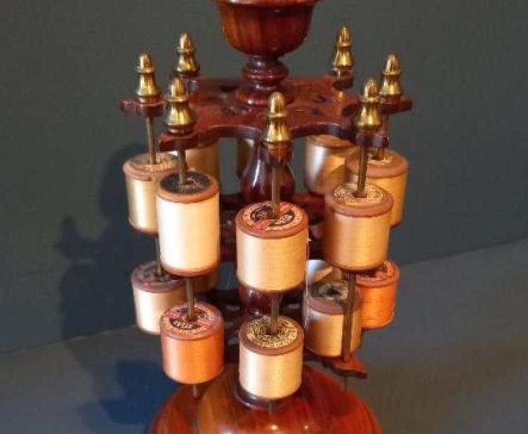 Superb Mid Victorian Walnut Revolving Bobbin Stand - Image 2