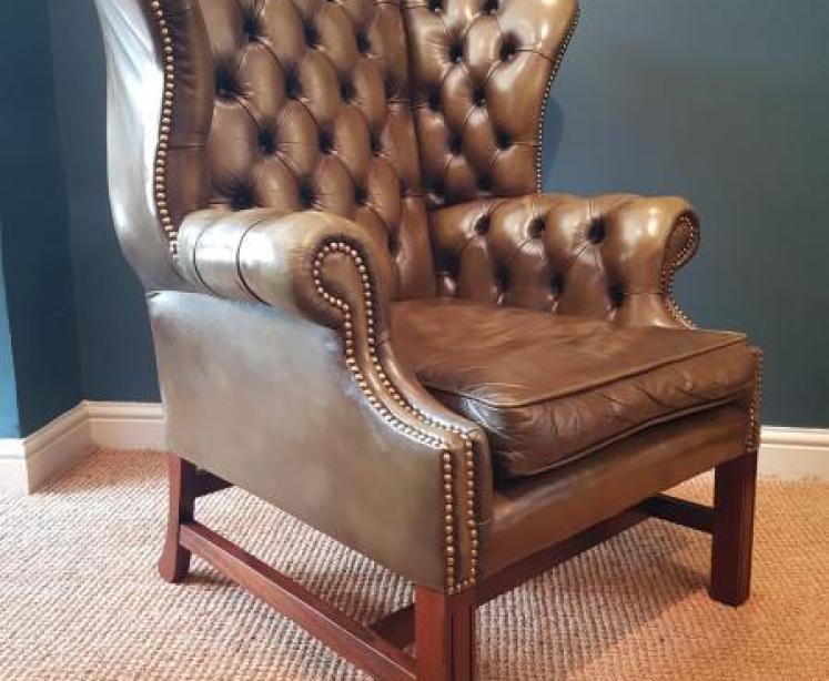 Superb Quality Wing Back Arm Chair - Image 3