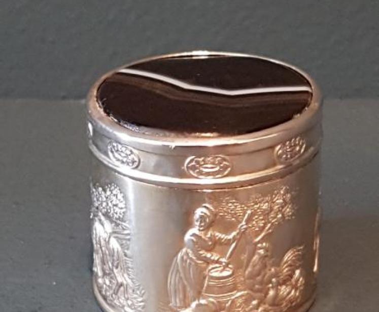 Fine Quality Silver Gilt and Agate Table Box - Image 1