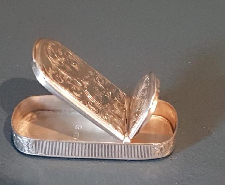 Engraved Silver Vesta and Snuff Box - Image 4