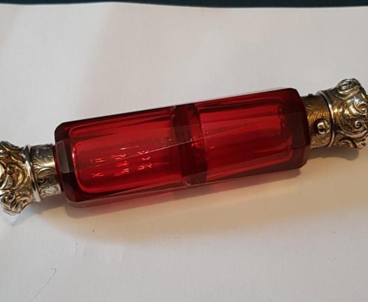 Victorian Ruby Glass and Silver Scent and Smelling Salts  - Image 6