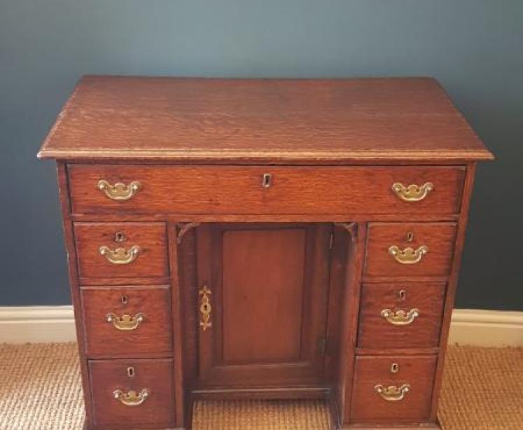George ll Oak Kneehole Desk  - Image 1