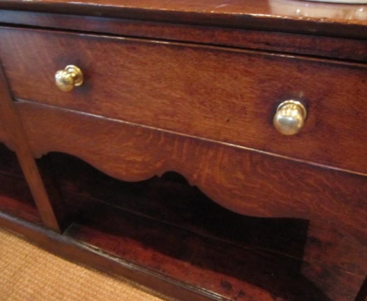 Superb George II Period Oak Pot Board Dresser - Image 4