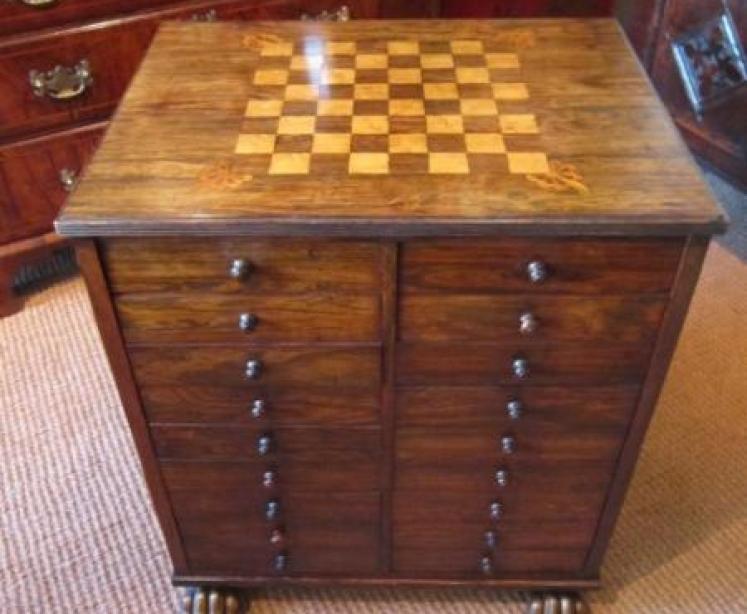 Superb Regency Rosewood Chess Top Collector's Cabinet - Image 1