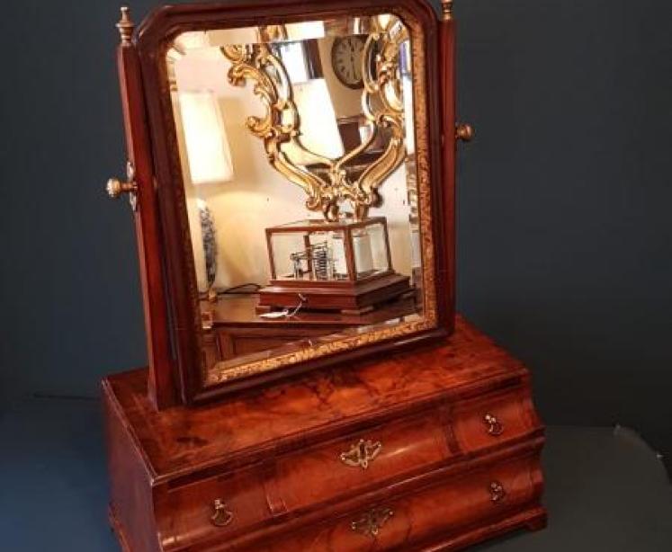 George I Walnut Toilet Mirror - Image 7