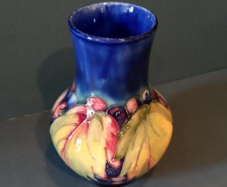 Moorcroft Leaf & Berries Bulbous Shaped Vase - Image 6