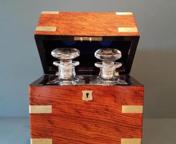 Early Victorian Oak Two Bottle Tantalus Box - Image 1