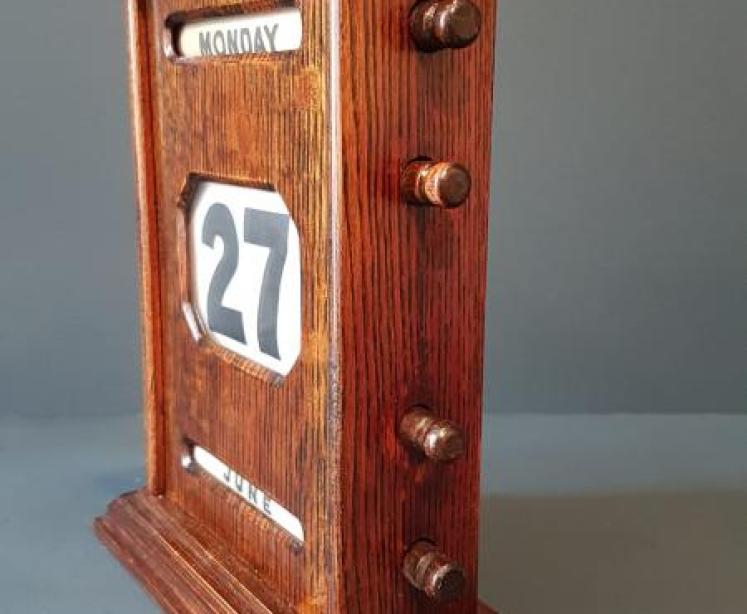 Large Edwardian Oak Perpetual Desk Calendar - Image 3