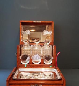 Victorian Oak Gentlemans After Dinner Tantalus 