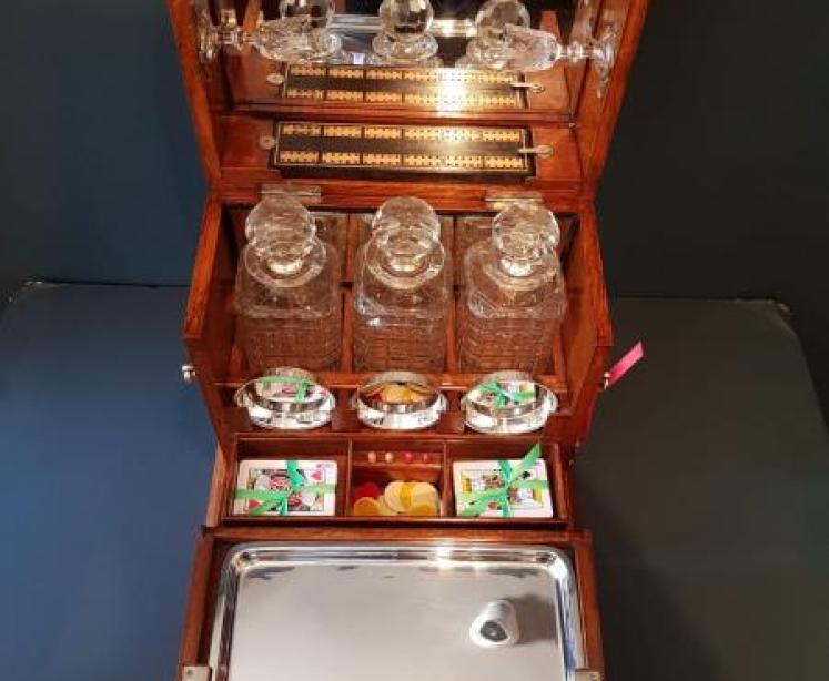 Victorian Oak Gentlemans After Dinner Tantalus  - Image 4