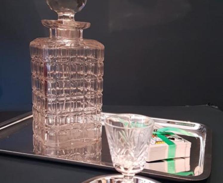 Victorian Oak Gentlemans After Dinner Tantalus  - Image 5