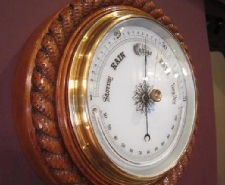 Superb Mid Victorian Polished Oak Ship's Barometer - Image 5