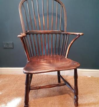 Superb Ash and Elm Windsor Chair