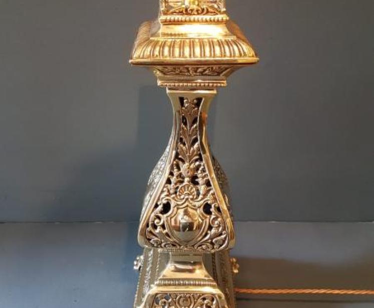 Edwardian Cast Brass Table Lamp - Image 4