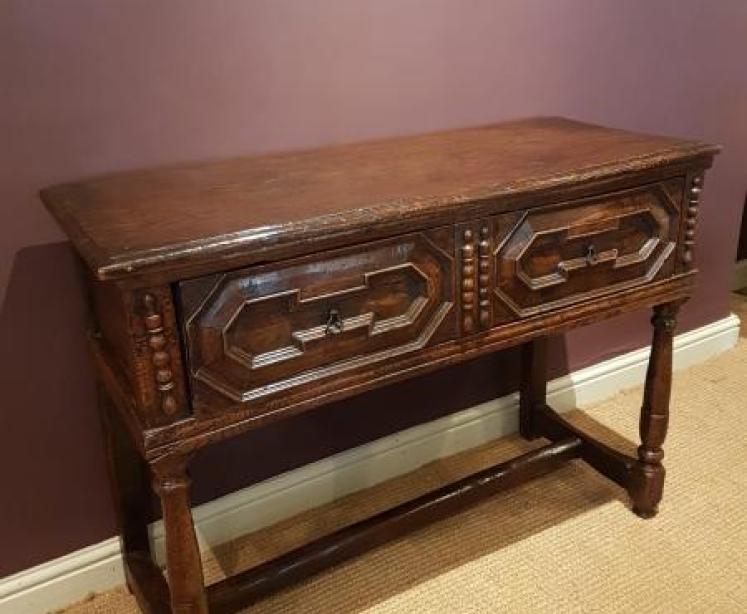 Superb James II Oak Dresser  - Image 1