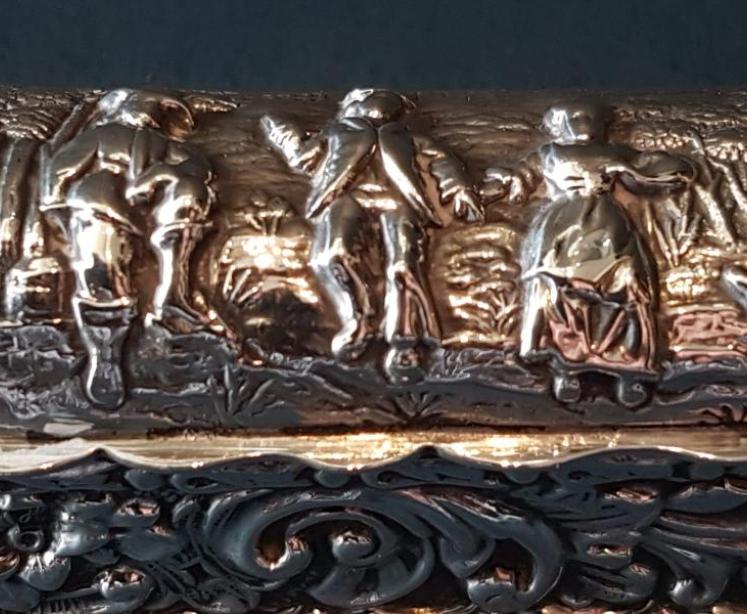 Fine Quality Embossed Silver Box - Image 3