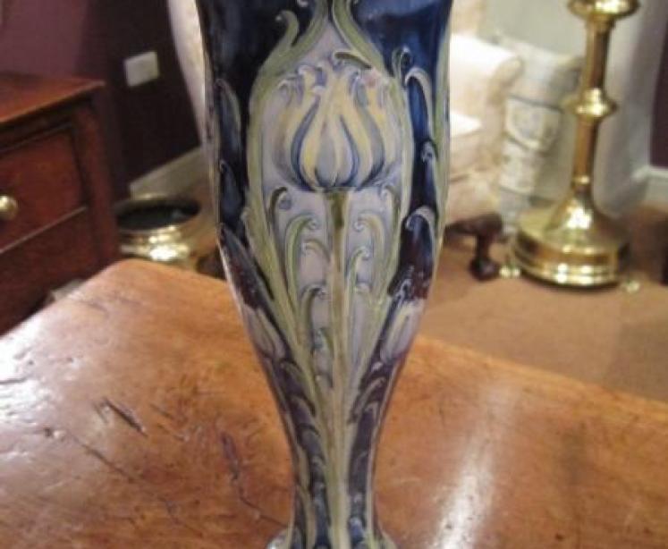Art Nouveau McIntyre Moorcroft Tulip Panel Vase - Image 5