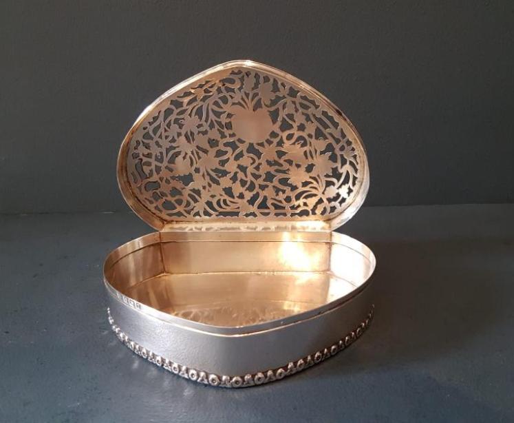 Silver Table Top Potpourri - Image 3