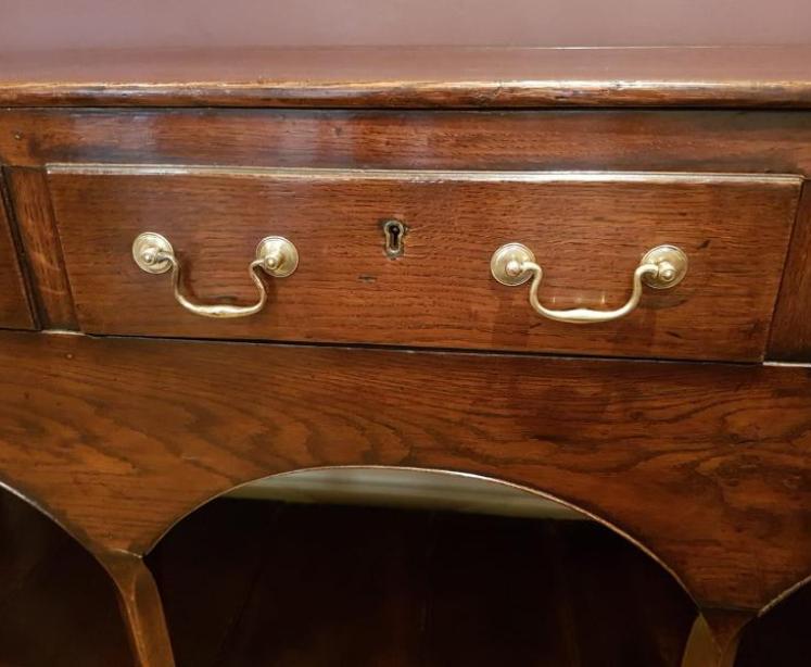 George II Oak Open Pot Board Dresser - Image 2