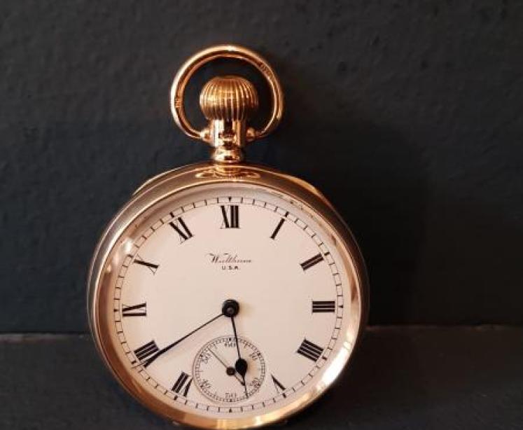 9ct Gold Waltham Pocket Watch - Image 1