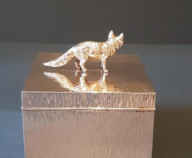 Victorian Silver Fox Planished Silver Table Box - Image 4
