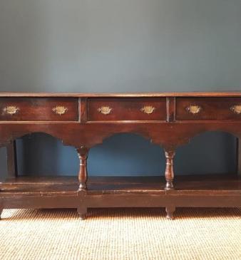 Superb George II Oak Open Pot Board Dresser