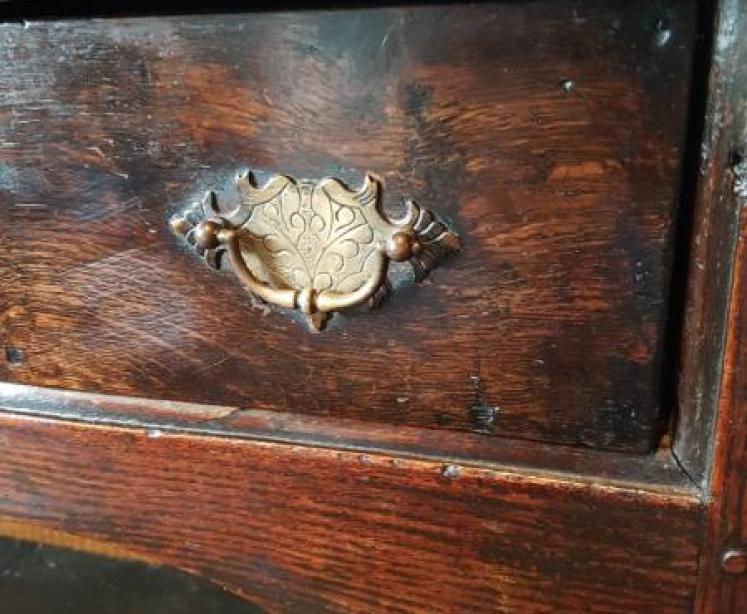Superb George II Oak Open Pot Board Dresser - Image 6