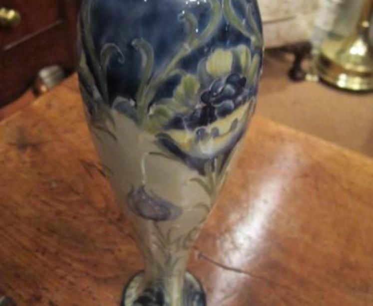 Art Nouveau Moorcroft Tulip on Celadon Liberty's Vase - Image 4