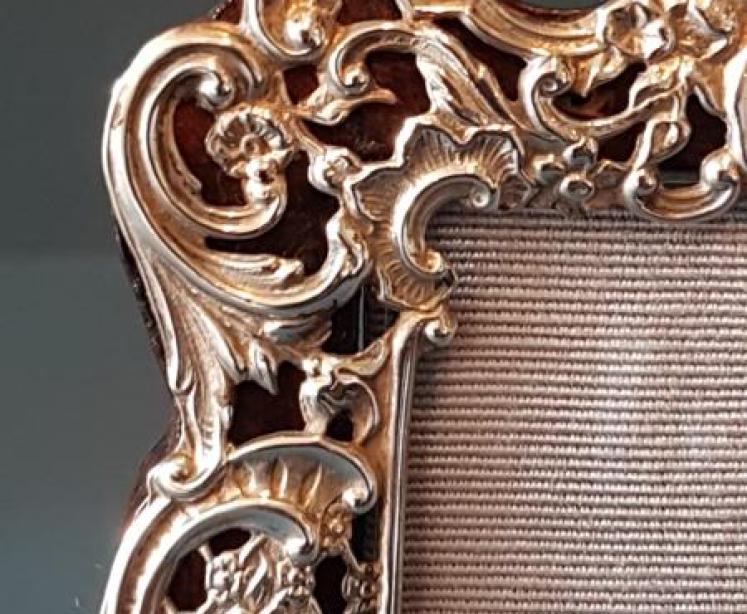 Victorian Silver Photo Frame by William Comyns - Image 4