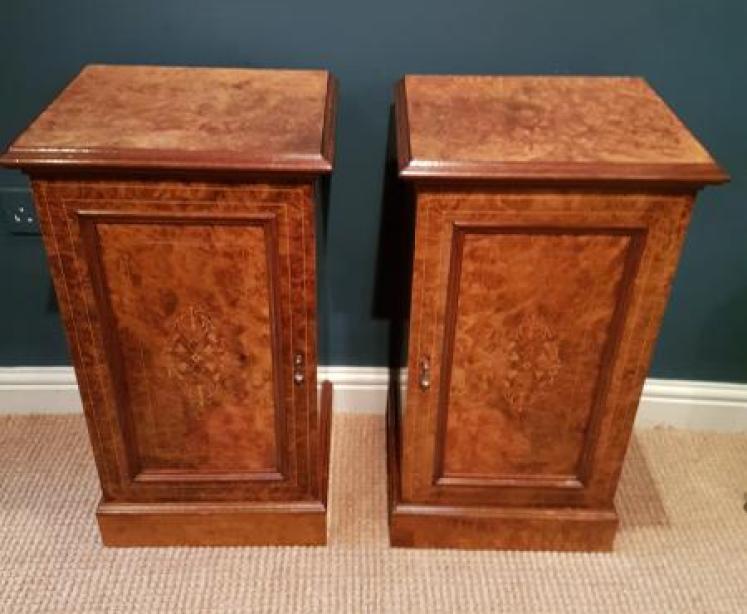 Matching Pair of Victorian Burr Walnut Bedside Cabinets - Image 1