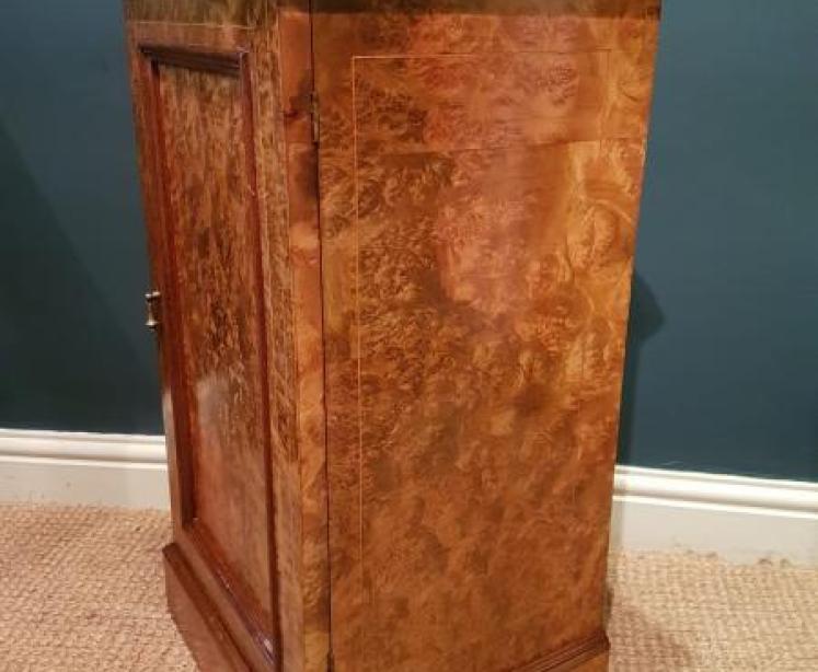 Matching Pair of Victorian Burr Walnut Bedside Cabinets - Image 5