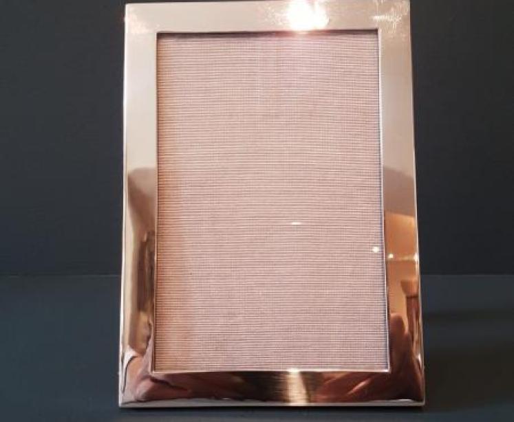 George V Silver Photo Frame - Image 1