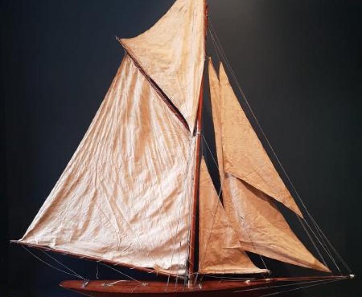 Superb Pond Racing Yacht - Image 1