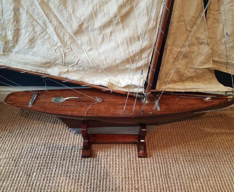 Superb Pond Racing Yacht - Image 2