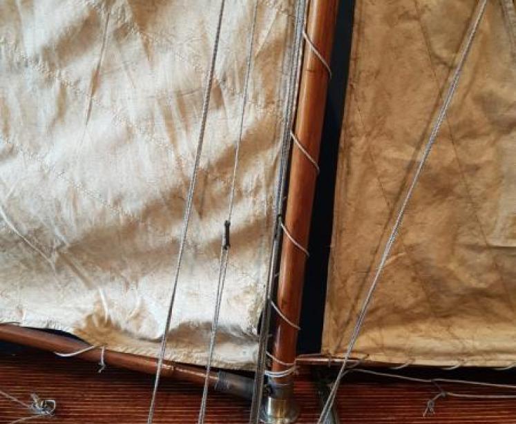 Superb Pond Racing Yacht - Image 3