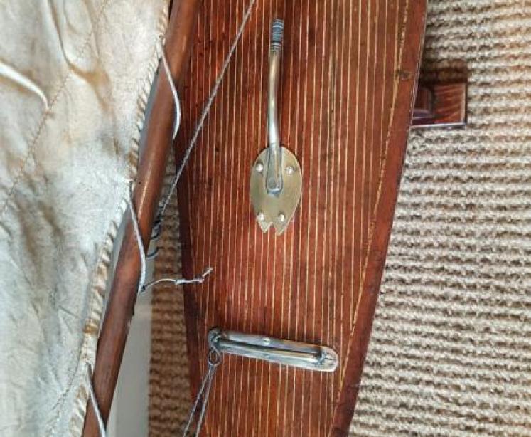 Superb Pond Racing Yacht - Image 4