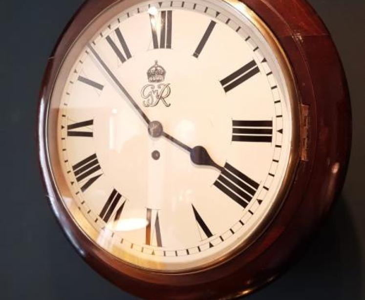 Original GPO Fusee Dial Clock by Elliott - Image 6