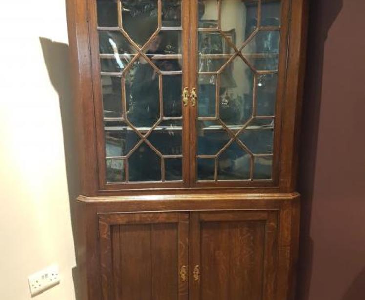 George III Oak Floor Standing Corner Cupboard  - Image 1
