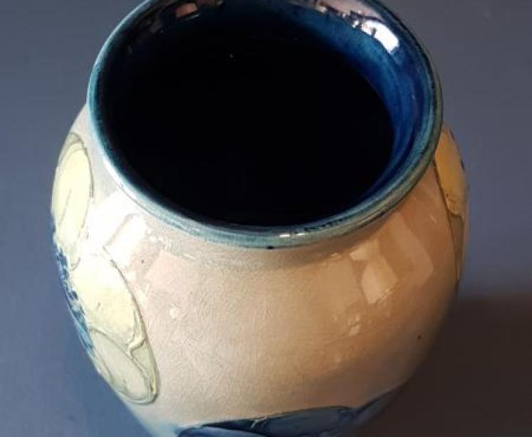 Rare Moorcroft Big Poppy on Celandon Ground Vase - Image 2