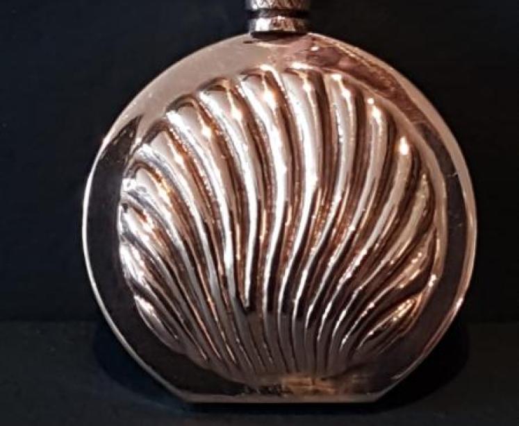 Superb Silver Travelling Scent Bottle - Image 1
