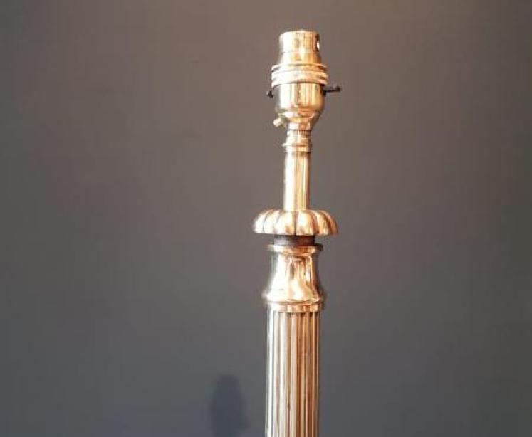 Edwardian Cast Brass Rise and Fall Lamp Standard - Image 2