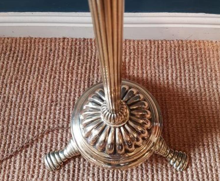 Edwardian Cast Brass Rise and Fall Lamp Standard - Image 5