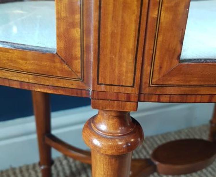 Fine Quality Edwardian Vitrine with Painted Decoration - Image 4